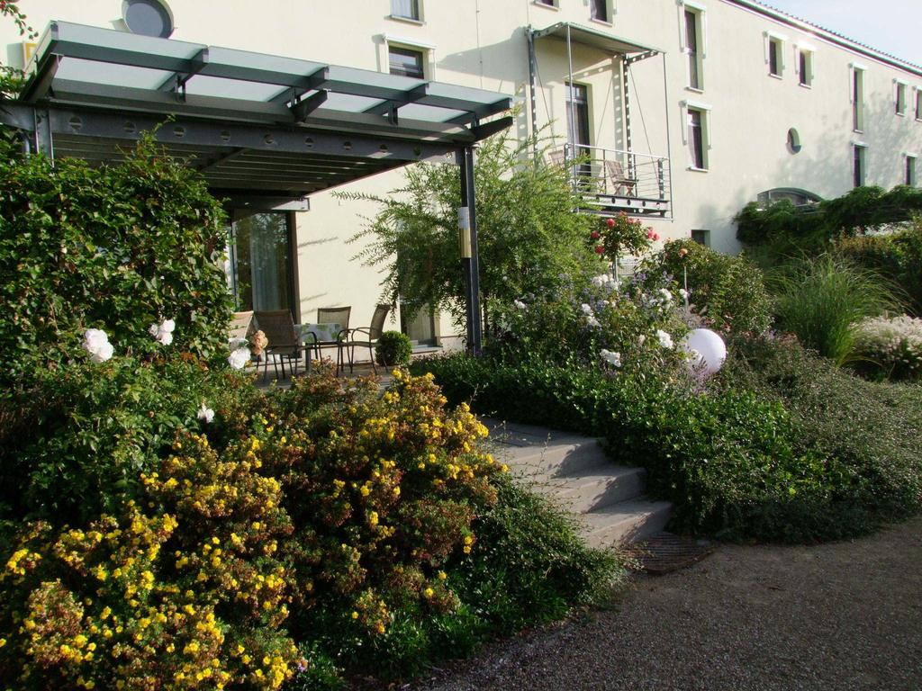 Hotel Moritz An Der Elbe Zeithain Exterior foto